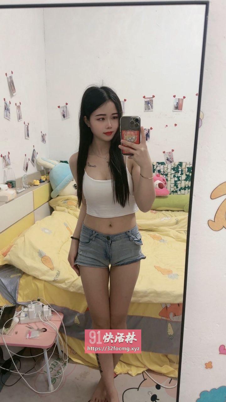 白嫩温柔骚妹紧致活好