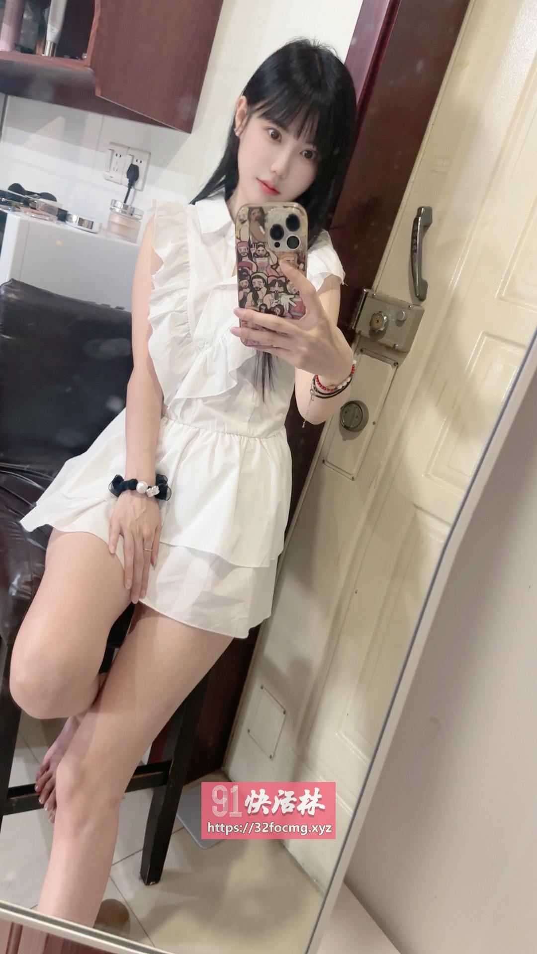 白虎琪琪身材不错